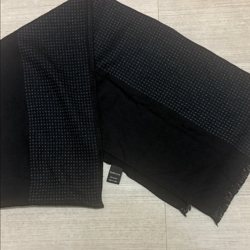 Van Heusen Men's Black and Gray Dress Scarf